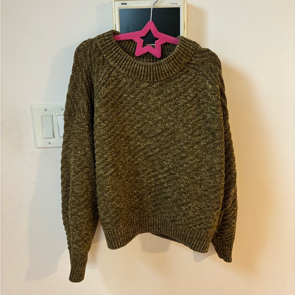 Universal thread green knit sweater